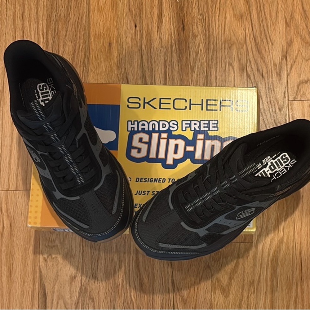 Skechers Black Hands Free Slip-In Sneakers! Great price excellent condition!